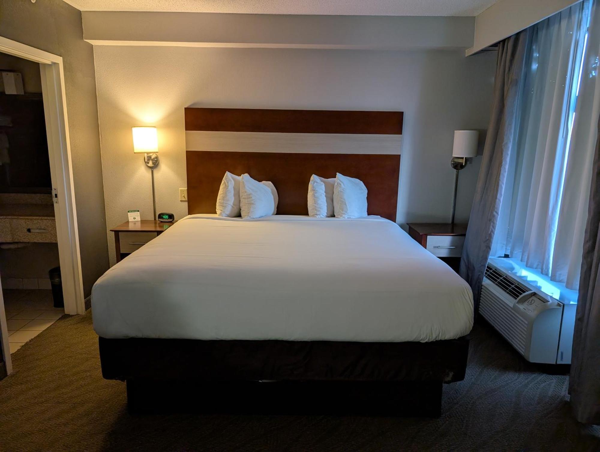 วินเกต บาย วินด์แฮม เชซาพีค Hotel ภายนอก รูปภาพ