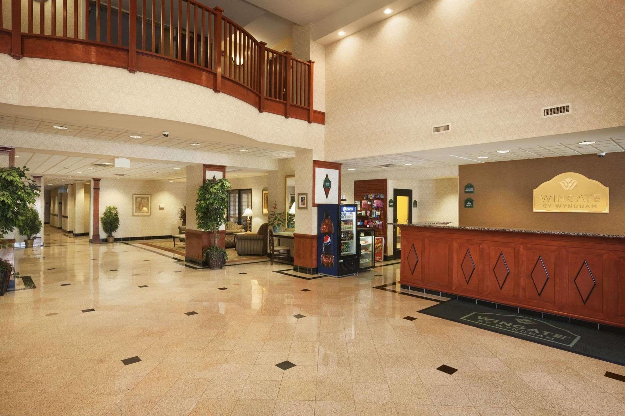 วินเกต บาย วินด์แฮม เชซาพีค Hotel ภายนอก รูปภาพ