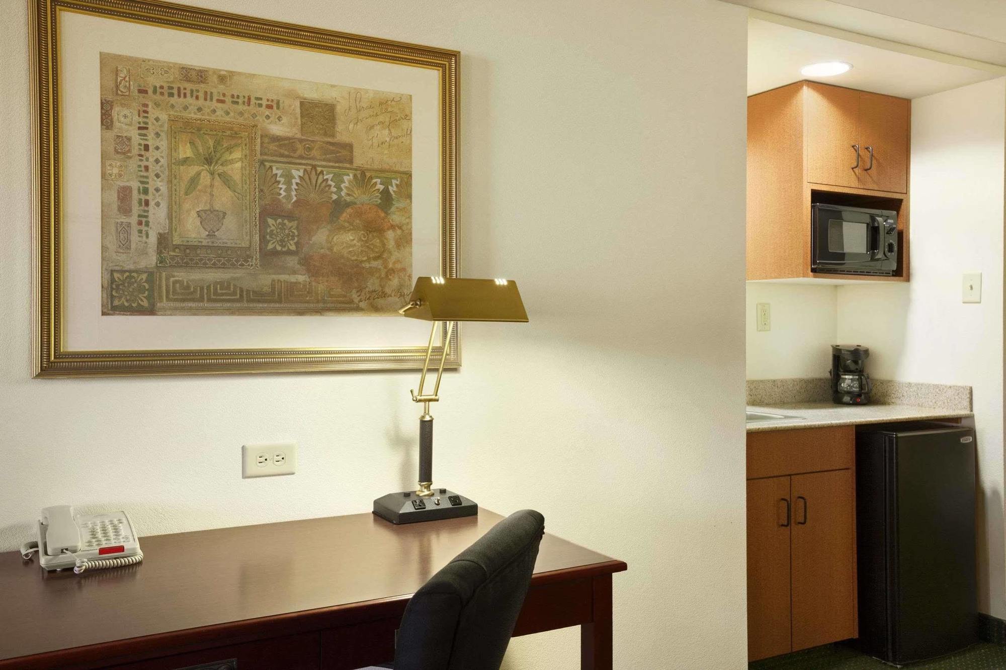 วินเกต บาย วินด์แฮม เชซาพีค Hotel ภายนอก รูปภาพ